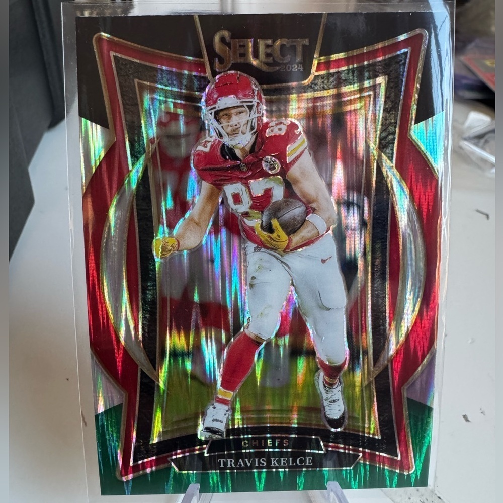 2024 Travis Kelce Green and Black Shock Panini Select Prizm Mint condition